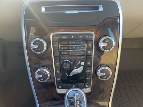 Used 2016 Volvo S80 T5 w/ Convenience Package FWD image 24