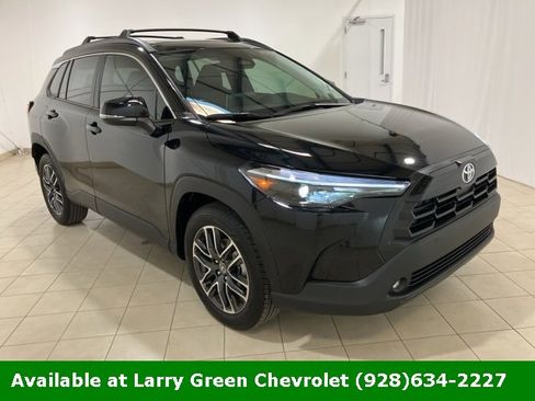 Used 2026 Toyota Corolla Cross XLE image 7