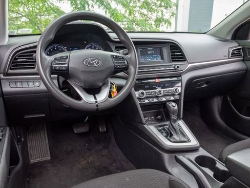 Used 2020 Hyundai Elantra SE w/ Cargo Package (C1) FWD image 7