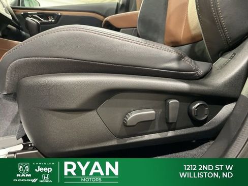 Used 2025 Subaru Forester Touring w/ Popular Package - Touring image 27