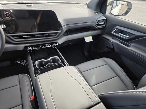 New 2026 Chevrolet Silverado EV LT image 19