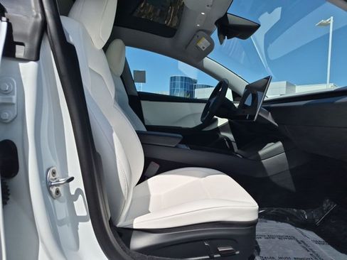 Used 2025 Tesla Model 3 Long Range RWD image 21