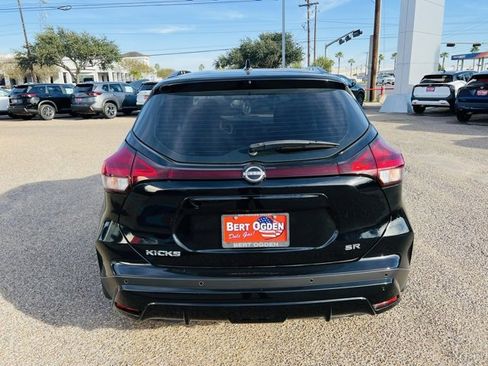 Used 2023 Nissan Kicks SR image 5