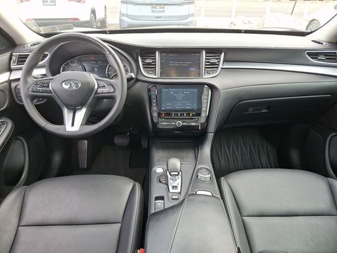 Used 2019 INFINITI QX50 Luxe w/ Navigation Package image 11