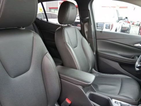 Used 2024 Buick Encore GX Sport Touring image 14