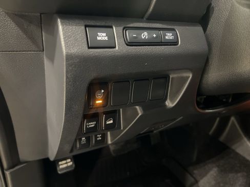 Certified 2023 Nissan Frontier PRO-4X w/ Technology Package image 47