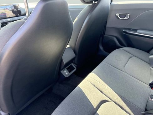 New 2025 Kia K4 LXS image 15