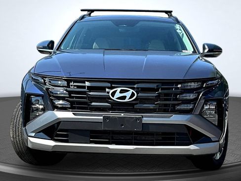 Used 2025 Hyundai Tucson SEL FWD image 2