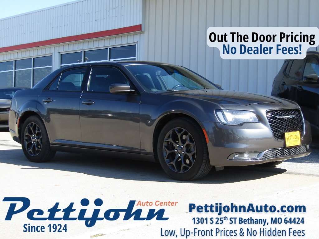Used 2019 Chrysler 300 S AWD/4WD image 1