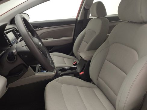 Used 2017 Hyundai Elantra SE image 17