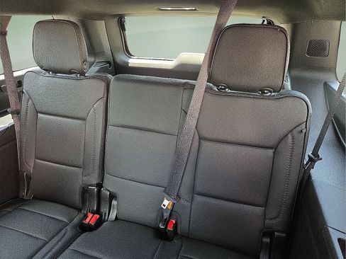 Used 2024 GMC Yukon XL Denali AWD/4WD image 11