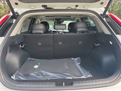 New 2025 Kia Niro SX image 8