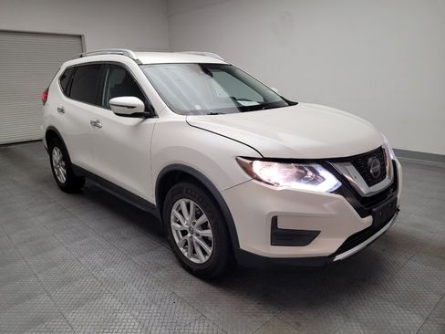 Used 2020 Nissan Rogue SV FWD image 13