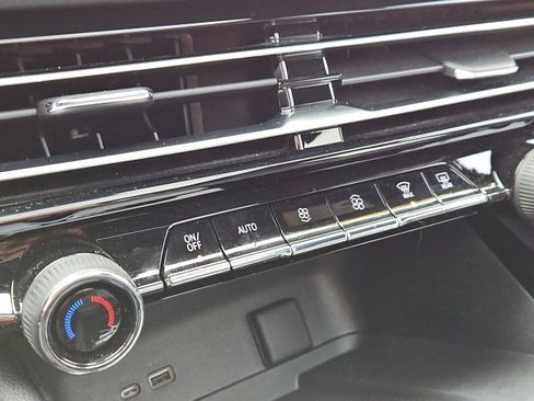 Certified 2024 Chevrolet Traverse RS w/ LPO, Floor Liner Package image 48