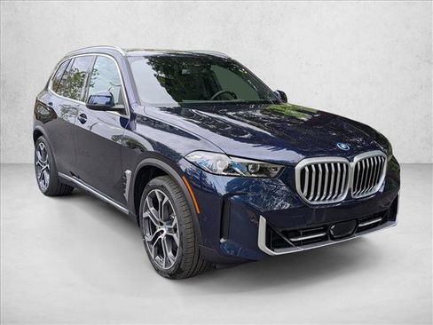 New 2026 BMW X5 xDrive50e image 6