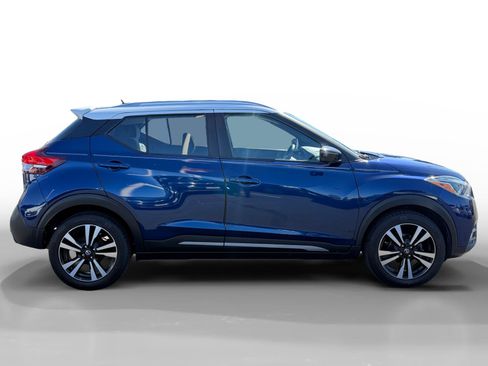 Used 2019 Nissan Kicks SR FWD image 6