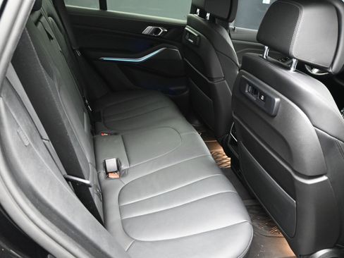 Used 2022 BMW X5 xDrive45e w/ M Sport Package image 11