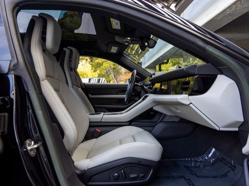 Certified 2022 Porsche Taycan 4 Cross Turismo image 50