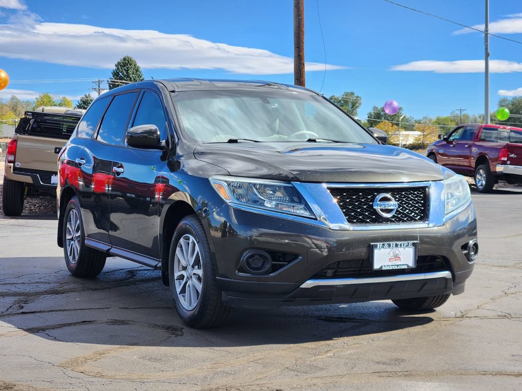 Used 2015 Nissan Pathfinder S AWD/4WD image 7