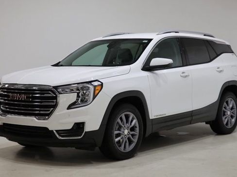 Used 2023 GMC Terrain SLT w/ Tech Package AWD/4WD image 3