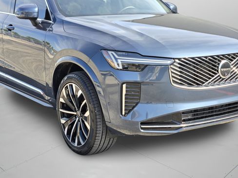 Used 2026 Volvo XC90 B6 Plus w/ Protection Package Premier AWD/4WD image 32