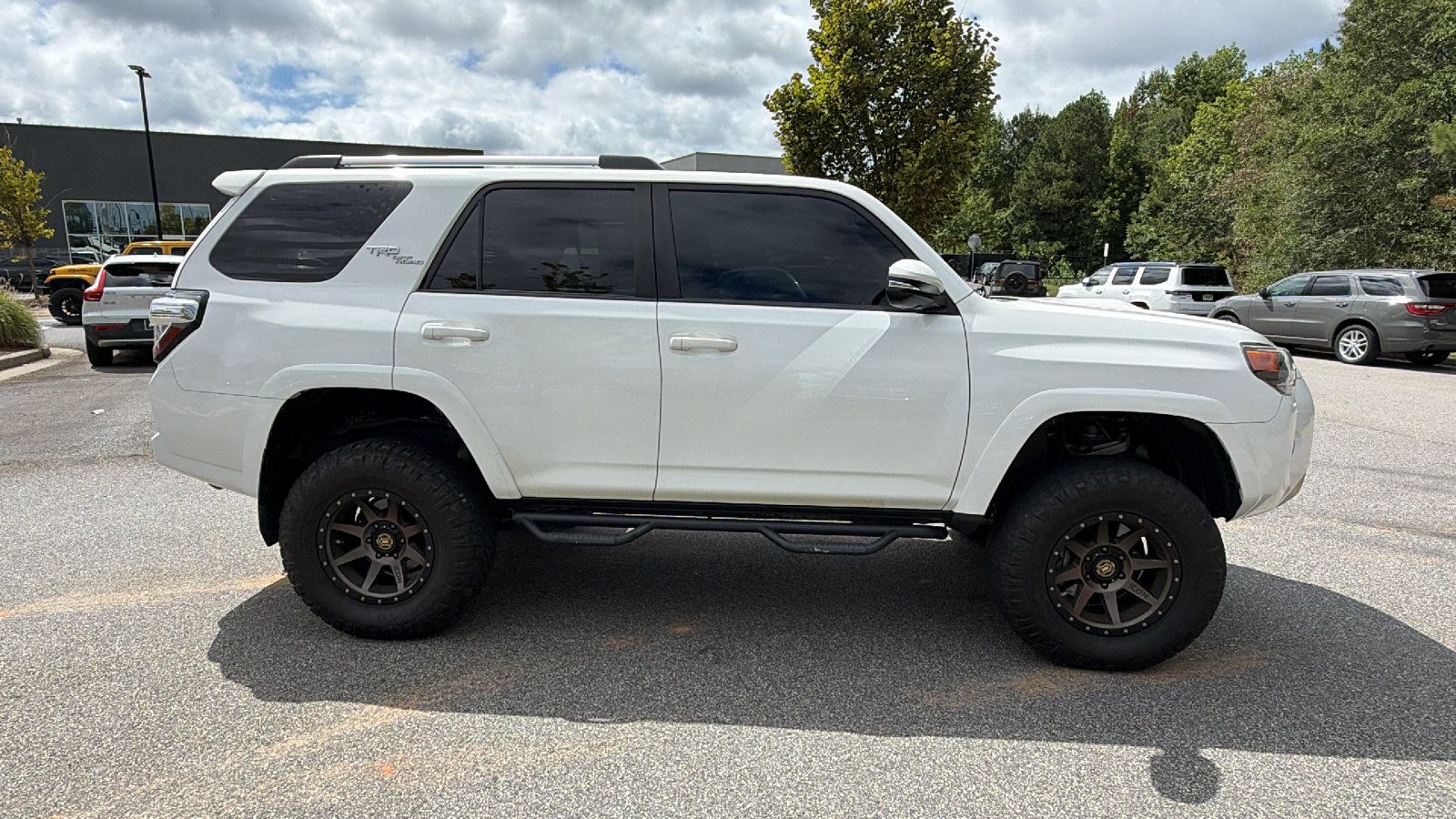 Used 2018 Toyota 4Runner TRD Off-Road Premium AWD/4WD image 7