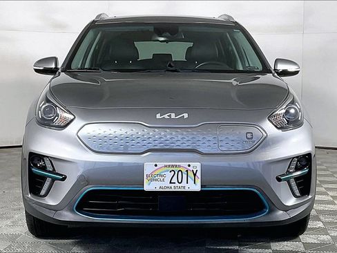 Used 2022 Kia Niro EX Premium FWD image 2