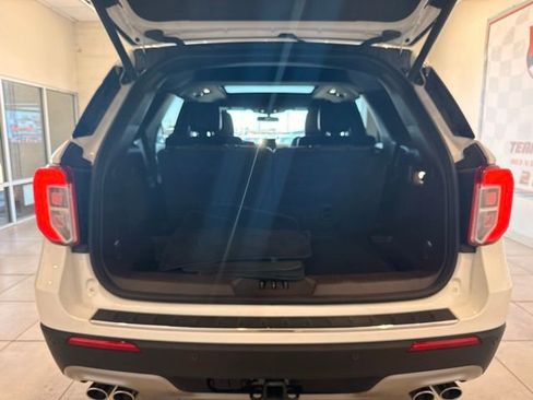 Used 2023 Ford Explorer King Ranch w/ Technology Package AWD/4WD image 6