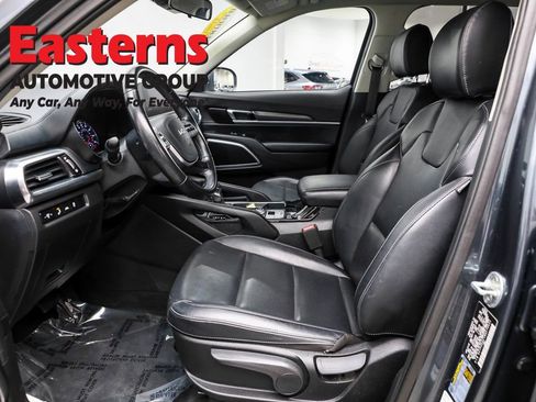 Used 2022 Kia Telluride LX image 14