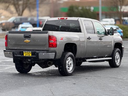 Used 2014 Chevrolet Silverado 2500 LT w/ Interior Plus Package image 18