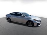 Used 2023 Nissan Altima 2.5 SV image 2