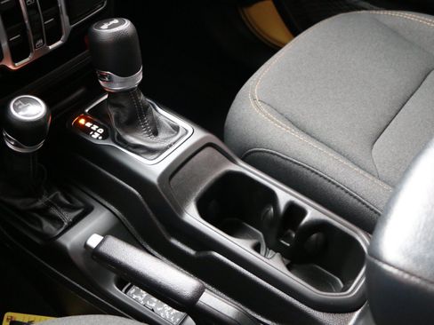 Used 2024 Jeep Wrangler Unlimited Sport AWD/4WD image 22