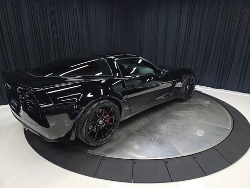 Used 2007 Chevrolet Corvette Z06 w/ Preferred Equipment Group RWD image 11