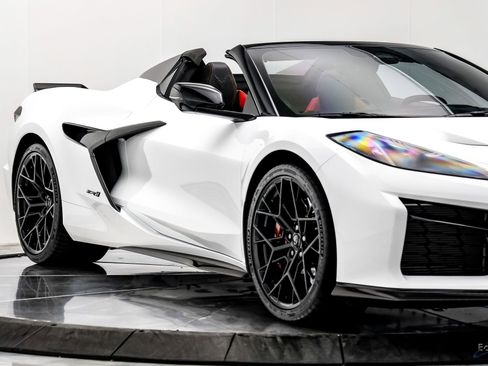 Used 2026 Chevrolet Corvette ZR1 w/ Stealth Interior Trim Package RWD image 34