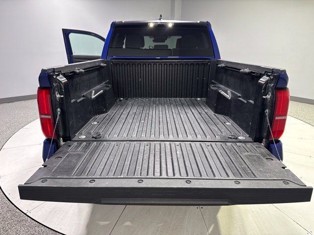 Used 2024 Toyota Tacoma SR5 AWD/4WD image 6