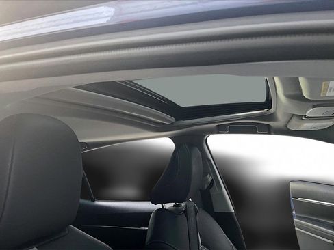 Certified 2023 Toyota Camry SE w/ Convenience Package image 24