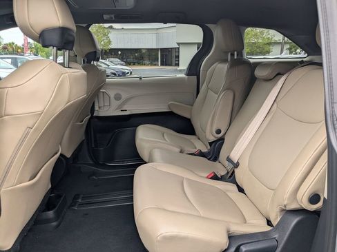Certified 2024 Toyota Sienna XLE w/ XLE Plus Package FWD image 15