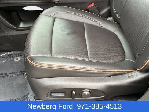 Used 2023 GMC Acadia AT4 AWD/4WD image 28