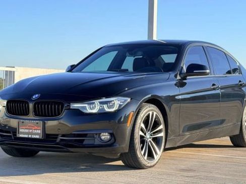 Used 2018 BMW 330i xDrive Sedan w/ Convenience Package image 3