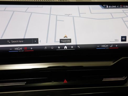 Used 2025 BMW 530i xDrive image 10