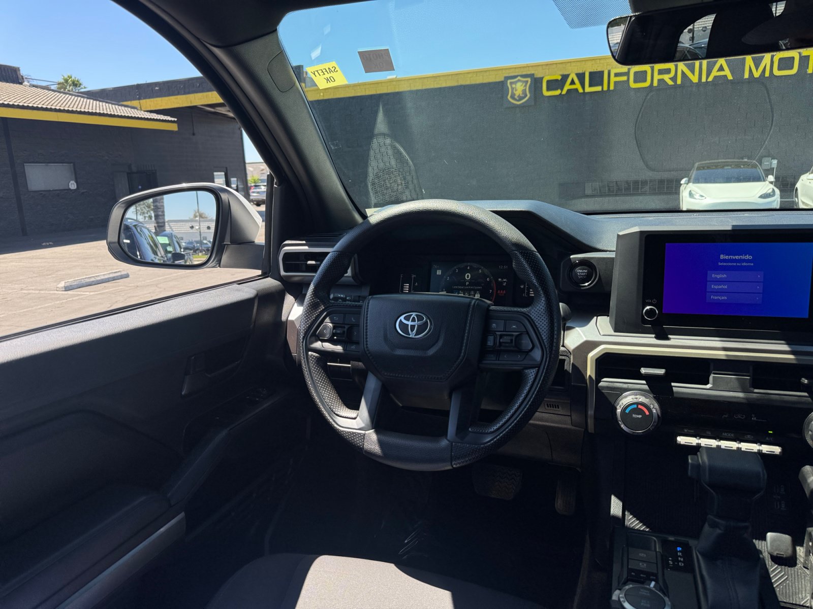 Used 2025 Toyota Tacoma SR5 AWD/4WD image 21