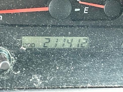 Used 2004 Toyota Camry LE image 36