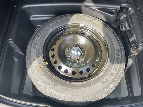 Used 2024 Jeep Grand Cherokee Laredo w/ Trailer Tow Package image 22