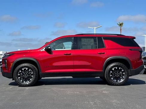 New 2025 Chevrolet Traverse Z71 w/ Enhanced Driving Package image 7