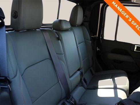 New 2025 Jeep Gladiator Mojave w/ Safety Group image 18