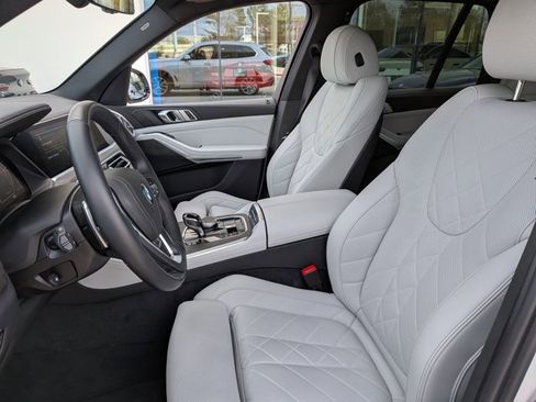 Certified 2023 BMW X5 xDrive40i w/ Premium Package image 10