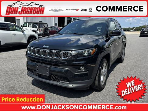 Used 2024 Jeep Compass Latitude AWD/4WD image 1