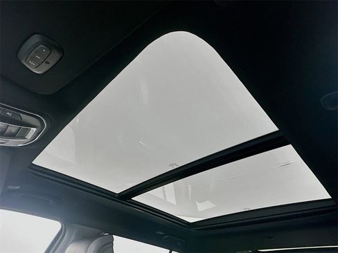 New 2025 Jeep Wagoneer L Series II image 14