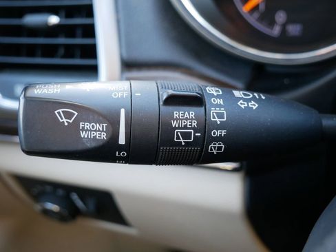 Used 2018 Jeep Grand Cherokee Limited w/ Trailer Tow Group IV image 24