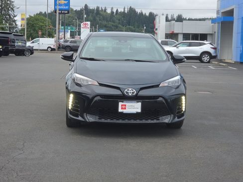 Certified 2019 Toyota Corolla XSE FWD image 3